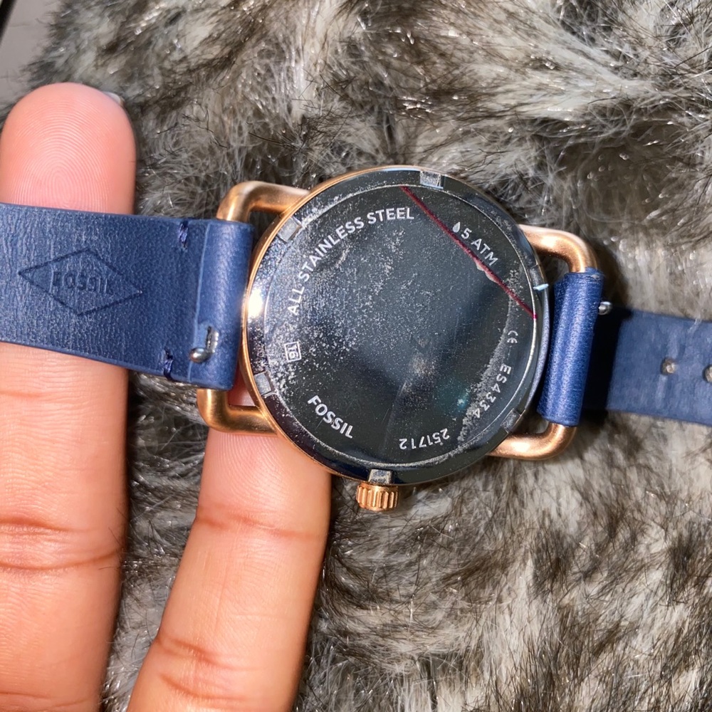 Fossil Watch - Picture 7 of 7